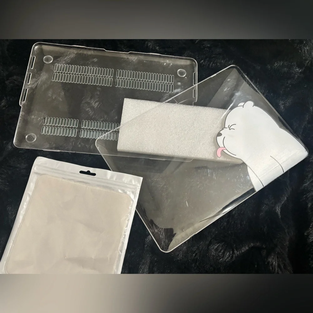 MacBook Air 13 Inch Clear Case Cover + Mouse Pad